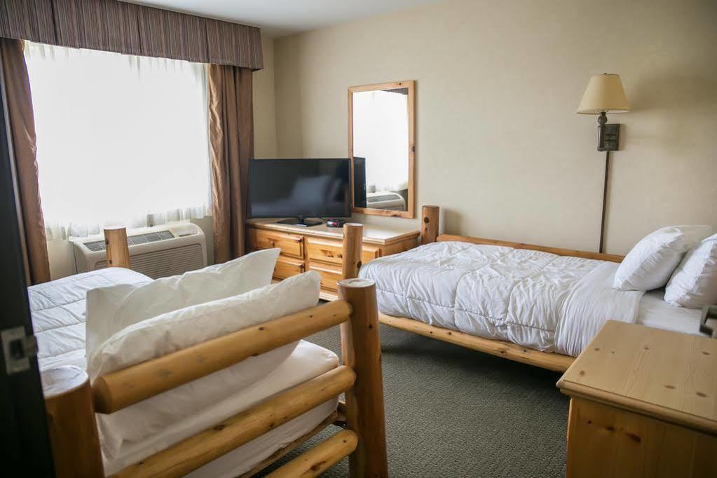 Thumper Pond Resort Ottertail 外观 照片